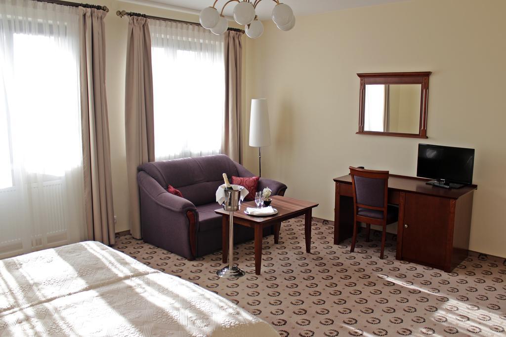 Astoria Bed & Breakfast Swarzędz Eksteriør billede