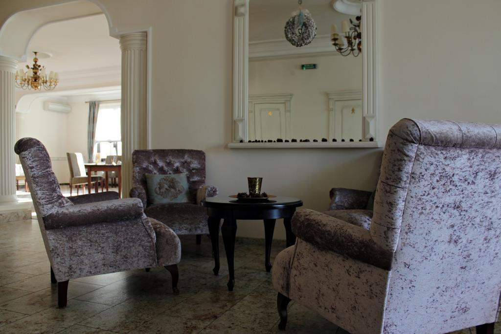 Astoria Bed & Breakfast Swarzędz Eksteriør billede