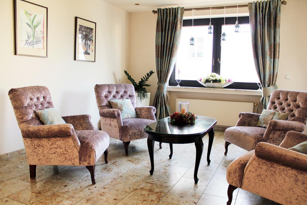 Astoria Bed & Breakfast Swarzędz Eksteriør billede